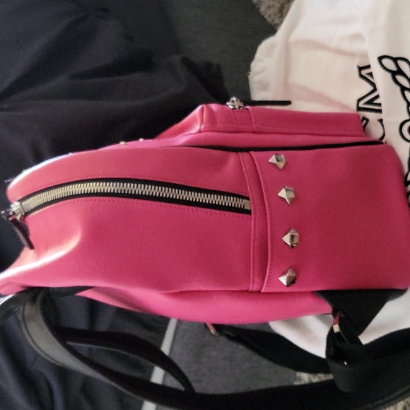 MCM hot pink backpack - Picture 5 of 11